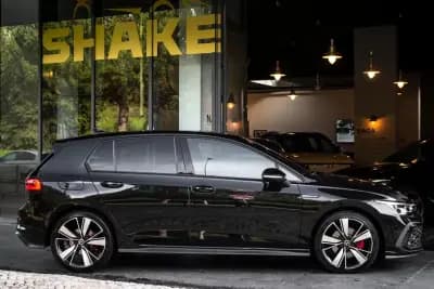 Vendo Volkswagen Golf 2022 - 34990 EUR, 72017 km - AUTO.MOTO.pt