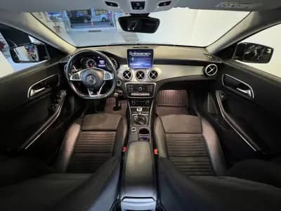 Vendo Mercedes-Benz CLA 200 2018 - 20990 EUR, 165000 km - AUTO.MOTO.pt