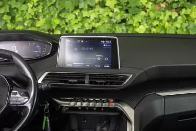 Vendo Peugeot 5008 2019 - 16900 EUR, 272000 km - AUTO.MOTO.pt