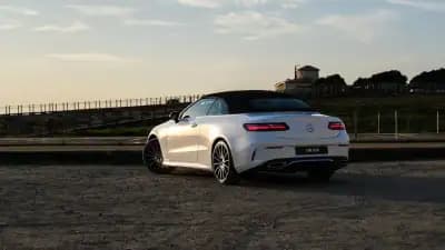 Vendo Mercedes-Benz E 220 2018 - 49000 EUR, 103000 km - AUTO.MOTO.pt