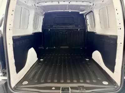 Vendo Opel Combo 2023 - 17950 EUR, 66000 km - AUTO.MOTO.pt