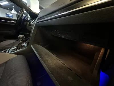 Vendo Volkswagen Golf 2016 - 26990 EUR, 127000 km - AUTO.MOTO.pt