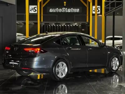 Vendo Opel Insignia Grand Sport 2022 - 17990 EUR, 102300 km - AUTO.MOTO.pt