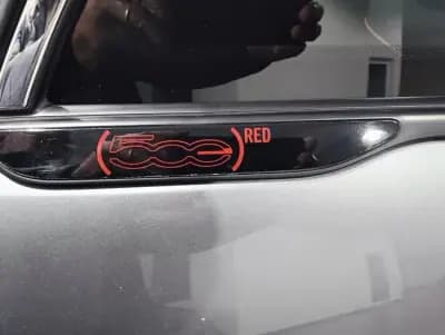 Vendo Fiat 500e 2023 - 14490 EUR, 30020 km - AUTO.MOTO.pt