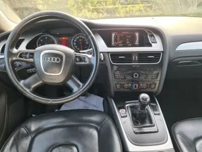Vendo Audi A4 Avant 2011 - 11500 EUR, 253280 km - AUTO.MOTO.pt