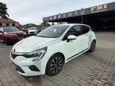 Sell Renault Clio 2021 - 16900 EUR, 61800 km - AUTO.MOTO.pt