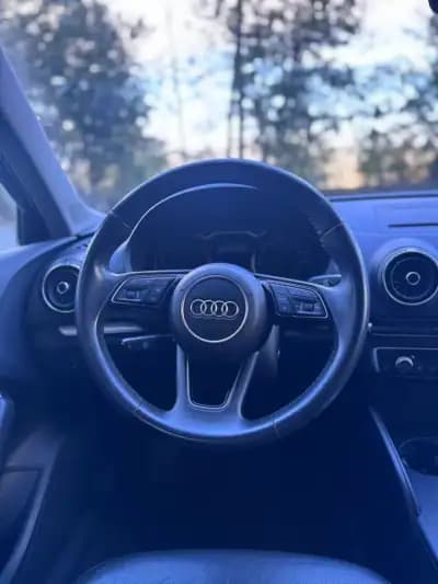 Sell Audi A3 2018 - 19500 EUR, 114450 km - AUTO.MOTO.pt