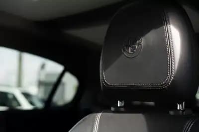 Vendo Alfa Romeo Stelvio 2017 - 29400 EUR, 139000 km - AUTO.MOTO.pt