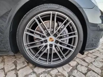 Vendo Porsche Panamera Sport Turismo 2018 - 84990 EUR, 147000 km - AUTO.MOTO.pt