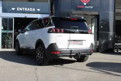 Vendo Peugeot 5008 2021 - 24900 EUR, 163348 km - AUTO.MOTO.pt