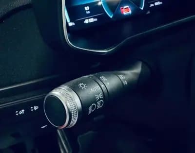 Sell Renault Zoe 2021 - 21990 EUR, 60654 km - AUTO.MOTO.pt