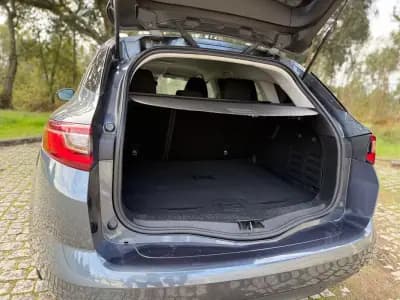 Sell Renault Mégane 2019 - 15990 EUR, 167000 km - AUTO.MOTO.pt