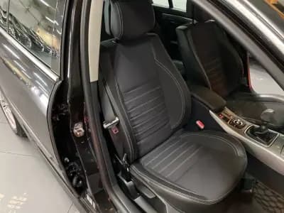 Vendo Renault Laguna 2011 - 5950 EUR, 215000 km - AUTO.MOTO.pt