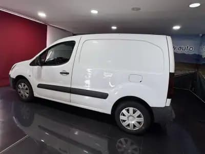 Vendo Citroën Berlingo 2014 - 8450 EUR, 263000 km - AUTO.MOTO.pt