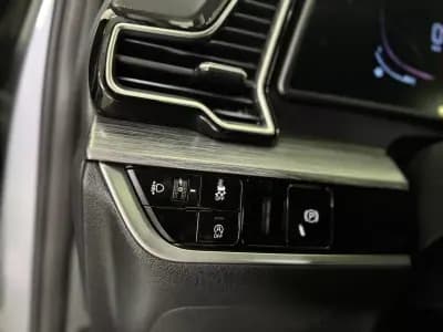 Vendo Kia Sportage 2022 - 23990 EUR, 38151 km - AUTO.MOTO.pt