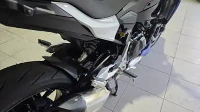 Vendo mota BMW F 900 R 2023 - 10900 EUR, 1060 km - AUTO.MOTO.pt