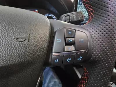 Vendo Ford Focus SW 2023 - 25800 EUR, 12412 km - AUTO.MOTO.pt