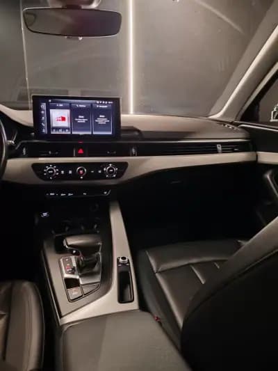 Sell Audi A4 Avant 2020 - 29500 EUR, 113000 km - AUTO.MOTO.pt