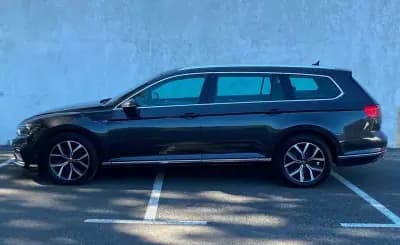 Vendo Volkswagen Passat Variant 2021 - 19900 EUR, 129031 km - AUTO.MOTO.pt