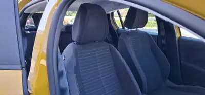 Sell Peugeot 208 2019 - 12950 EUR, 87500 km - AUTO.MOTO.pt