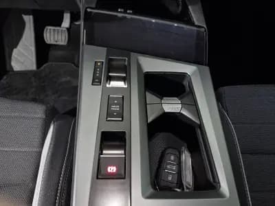 Sell Opel Grandland 2025 - 33890 EUR, 10100 km - AUTO.MOTO.pt