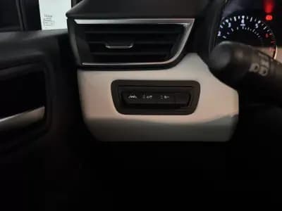 Vendo Renault Clio 2023 - 16250 EUR, 68855 km - AUTO.MOTO.pt