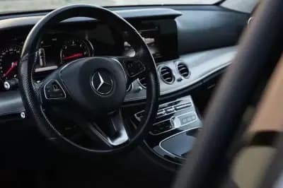 Vendo Mercedes-Benz E 220 2017 - 25000 EUR, 168000 km - AUTO.MOTO.pt