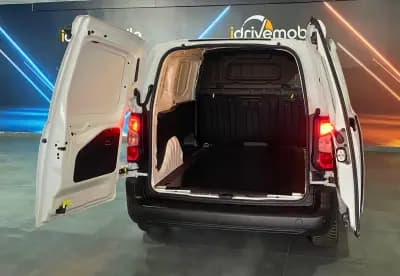 Sell Peugeot Partner 2024 - 15900 EUR, 80249 km - AUTO.MOTO.pt