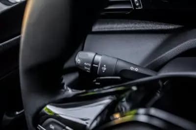 Vendo Peugeot 308 SW 2023 - 23790 EUR, 59725 km - AUTO.MOTO.pt