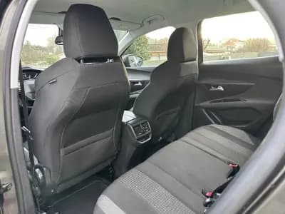 Vendo Peugeot 3008 2019 - 13900 EUR, 180000 km - AUTO.MOTO.pt