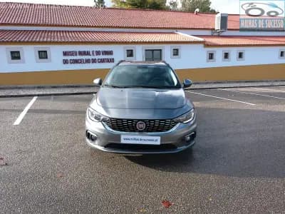 Vendo Fiat Tipo Station Wagon 2018 - 12750 EUR, 106000 km - AUTO.MOTO.pt