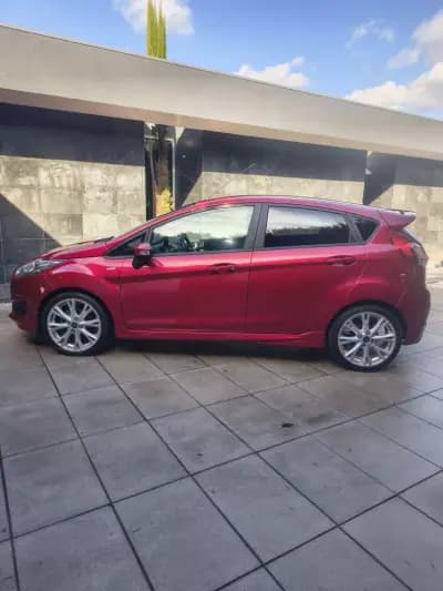 Sell Ford Fiesta 2017 - 10750 EUR, 128000 km - AUTO.MOTO.pt