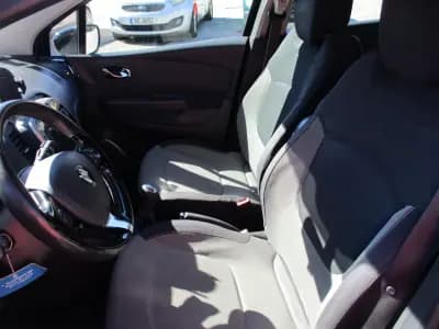 Vendo Renault Captur 2013 - 11500 EUR, 147000 km - AUTO.MOTO.pt