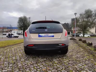 Vendo Lancia Delta 2009 - 5850 EUR, 166963 km - AUTO.MOTO.pt