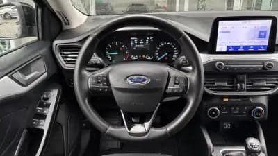 Vendo Ford Focus SW 2021 - 12999 EUR, 160121 km - AUTO.MOTO.pt