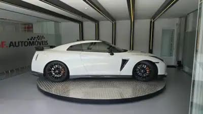 Sell Nissan GT-R 2017 - 149900 EUR, 50238 km - AUTO.MOTO.pt