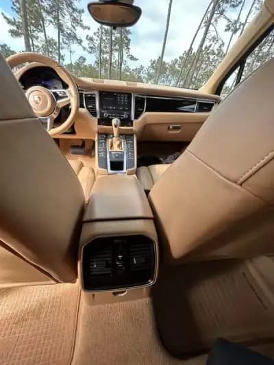 Vendo Porsche Macan 2016 - 42900 EUR, 145000 km - AUTO.MOTO.pt