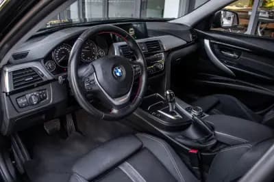 Vendo BMW 318 2015 - 16900 EUR, 246569 km - AUTO.MOTO.pt