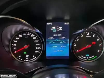 Vendo Mercedes-Benz GLC 300 2021 - 49750 EUR, 70151 km - AUTO.MOTO.pt