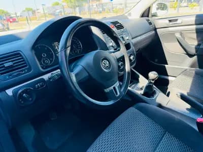 Vendo Volkswagen Jetta 2010 - 8000 EUR, 170000 km - AUTO.MOTO.pt