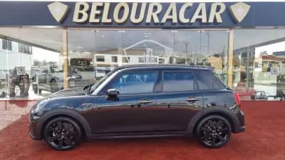 Vendo MINI 2023 - 37500 EUR, 2186 km - AUTO.MOTO.pt