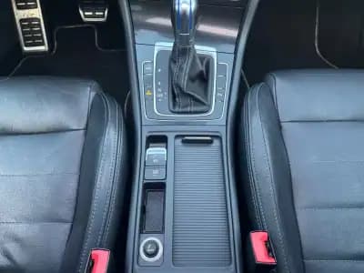 Vendo Volkswagen Golf 2015 - 16900 EUR, 139035 km - AUTO.MOTO.pt