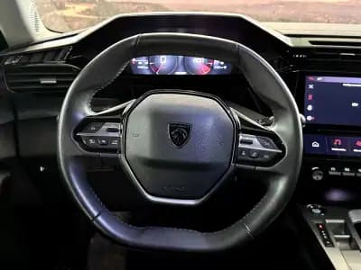 Sell Peugeot 308 2023 - 24900 EUR, 111974 km - AUTO.MOTO.pt