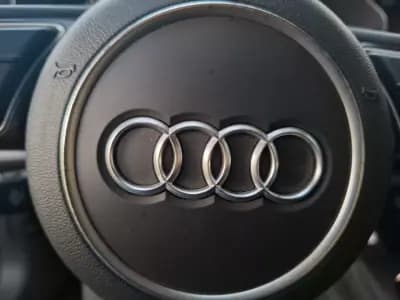 Vendo Audi A4 Avant 2023 - 35900 EUR, 56500 km - AUTO.MOTO.pt