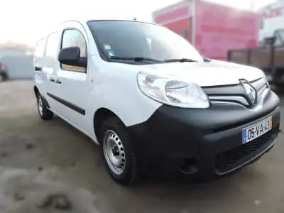 Vendo Renault Kangoo 2018 - 13000 EUR, 106928 km - AUTO.MOTO.pt