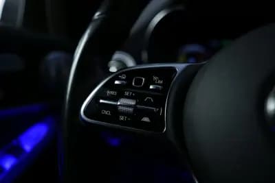 Vendo Mercedes-Benz C 300 2020 - 25500 EUR, 203000 km - AUTO.MOTO.pt