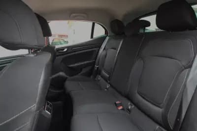 Sell Renault Mégane 2017 - 12450 EUR, 106500 km - AUTO.MOTO.pt