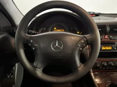 Vendo Mercedes-Benz C 180 2003 - 6900 EUR, 210000 km - AUTO.MOTO.pt