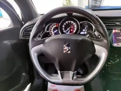 Vendo DS DS3 2018 - 11990 EUR, 53000 km - AUTO.MOTO.pt