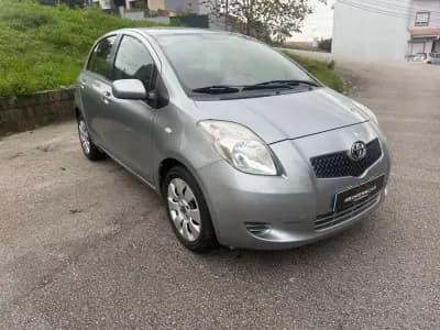 Vendo Toyota Yaris 2006 - 7450 EUR, 168000 km - AUTO.MOTO.pt